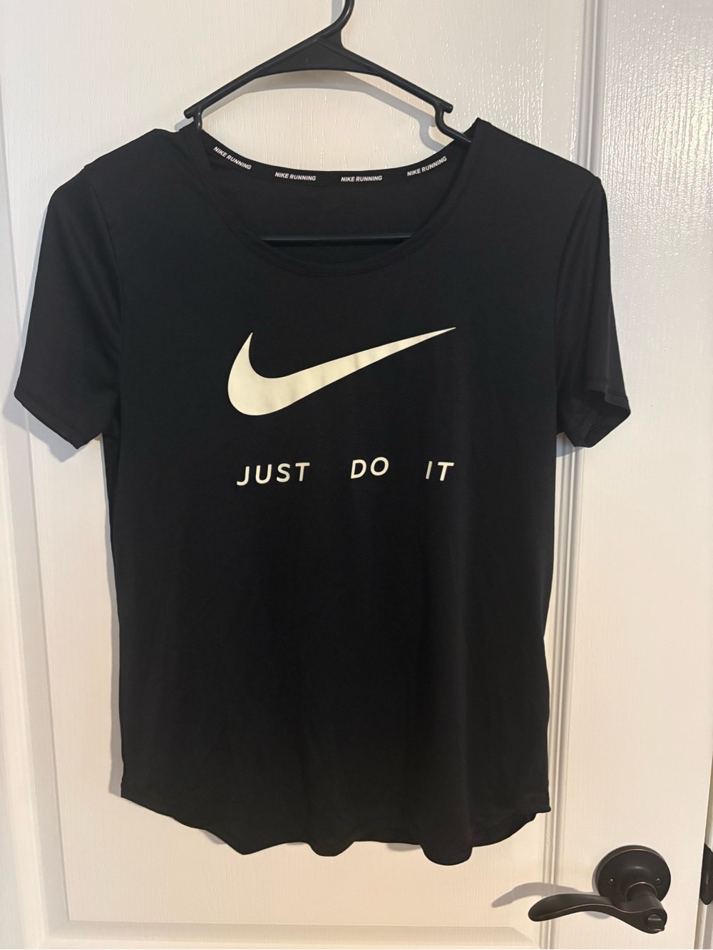 Nike Women's Black 'Just Do It' Logo Tee